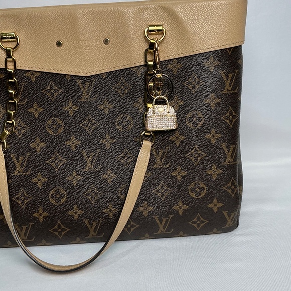 Louis Vuitton Accessories - Fabulous rhinestone speedy crystal bag charm key ring